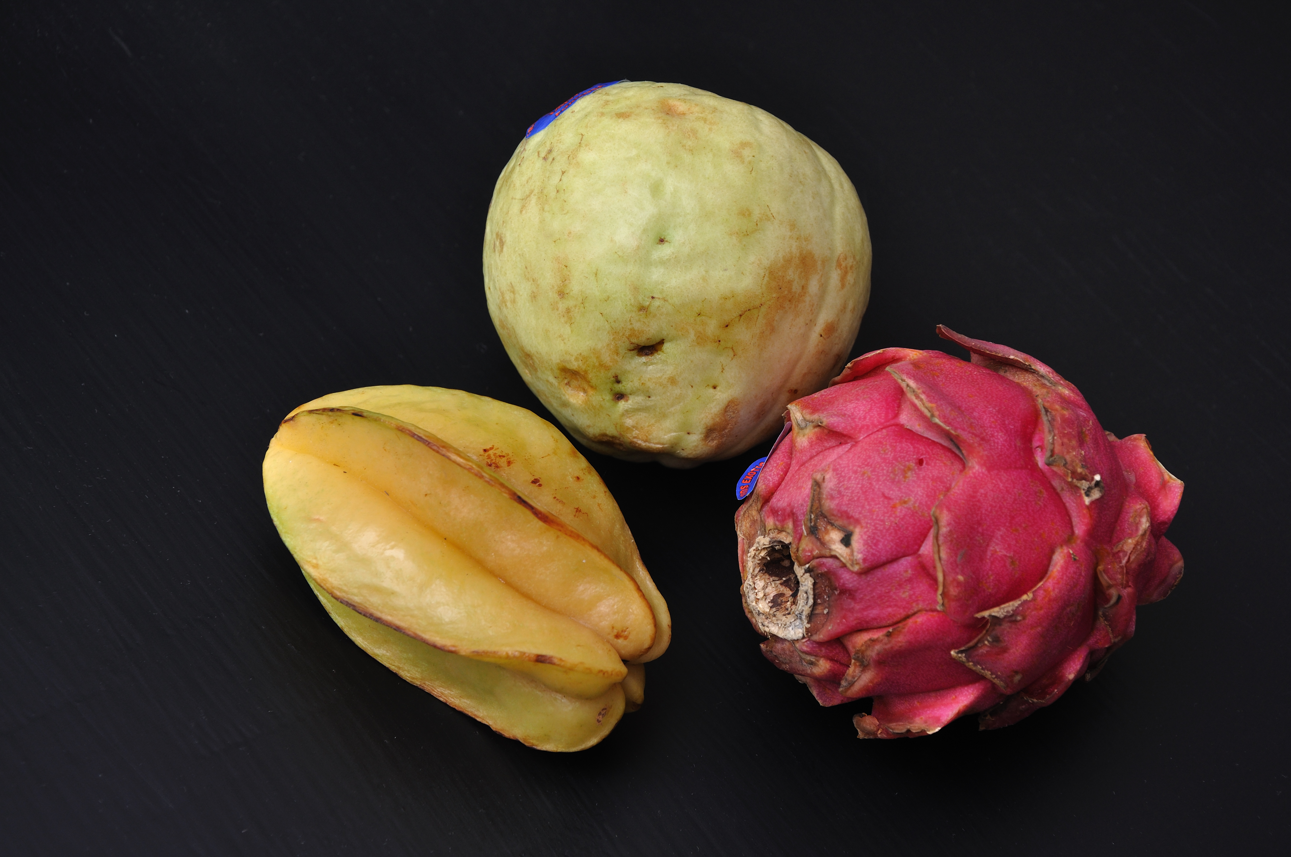 Averrhoa carambola, Guayaba y Fruta del Dragón (1)