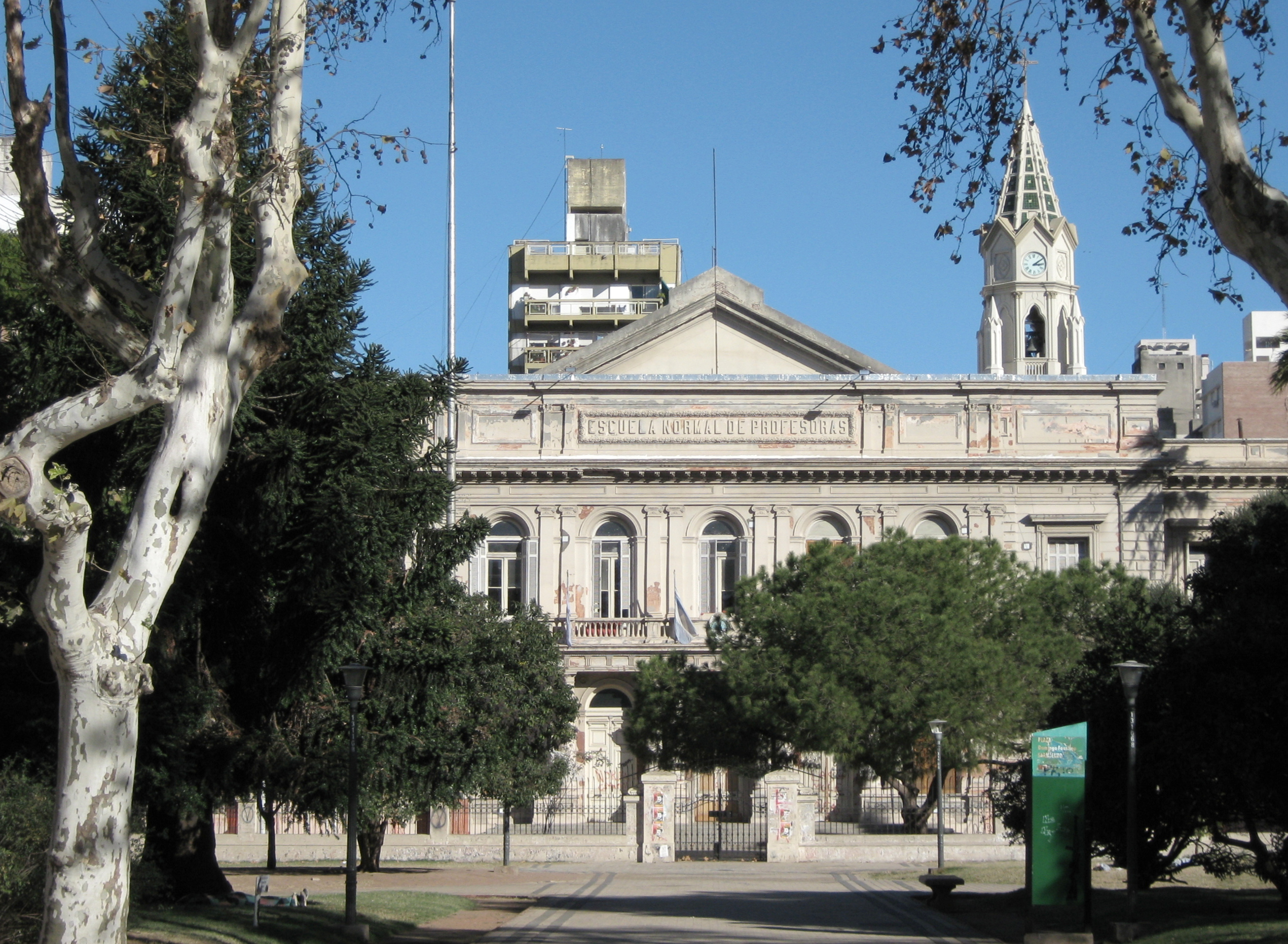 Escuela de profesoras Normal N°1 Dr. Nicolás Avellaneda