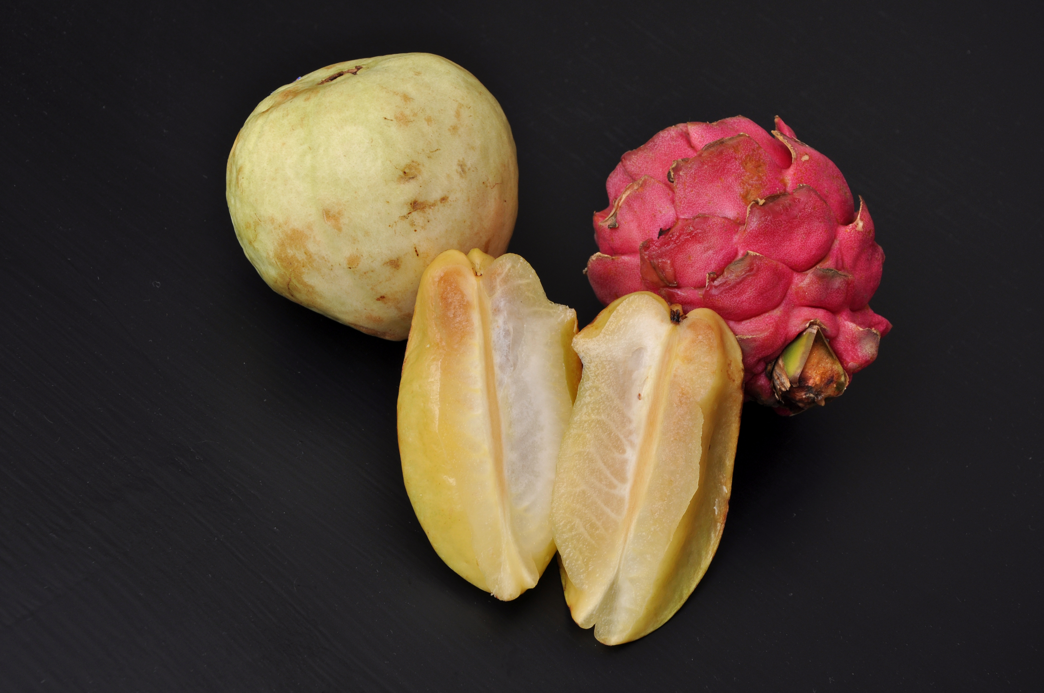 Guayaba, Averrhoa carambola y Fruta del Dragón