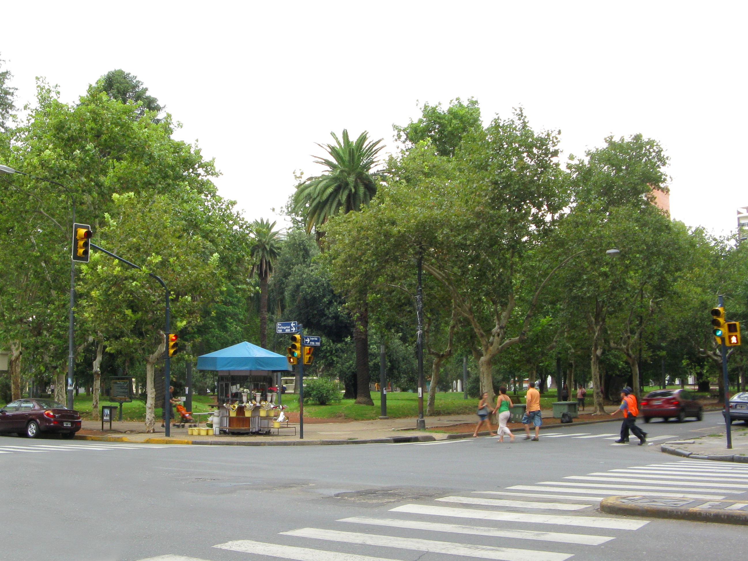La plaza General López (2)