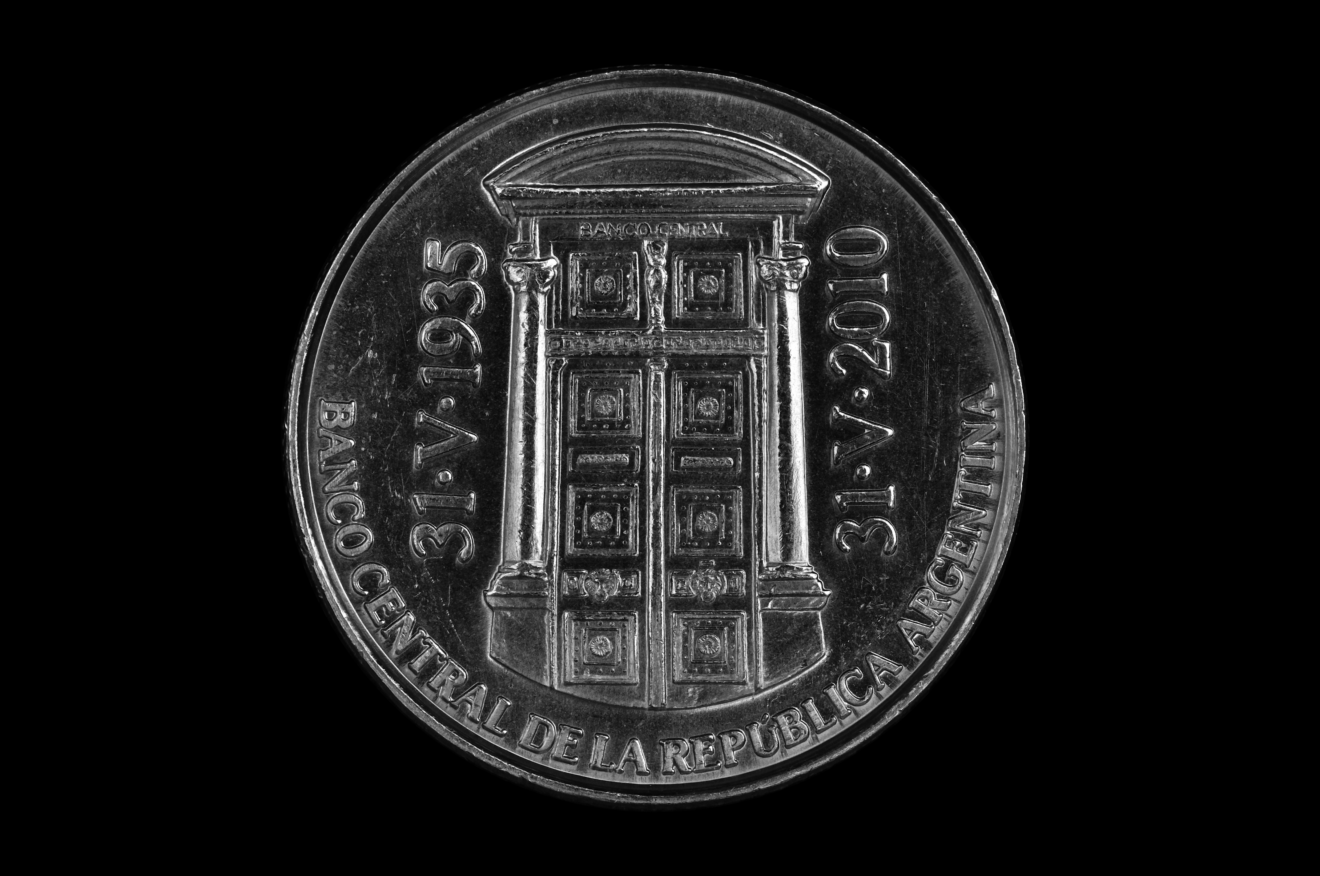 Moneda de dos pesos del bicentenario (cruz)