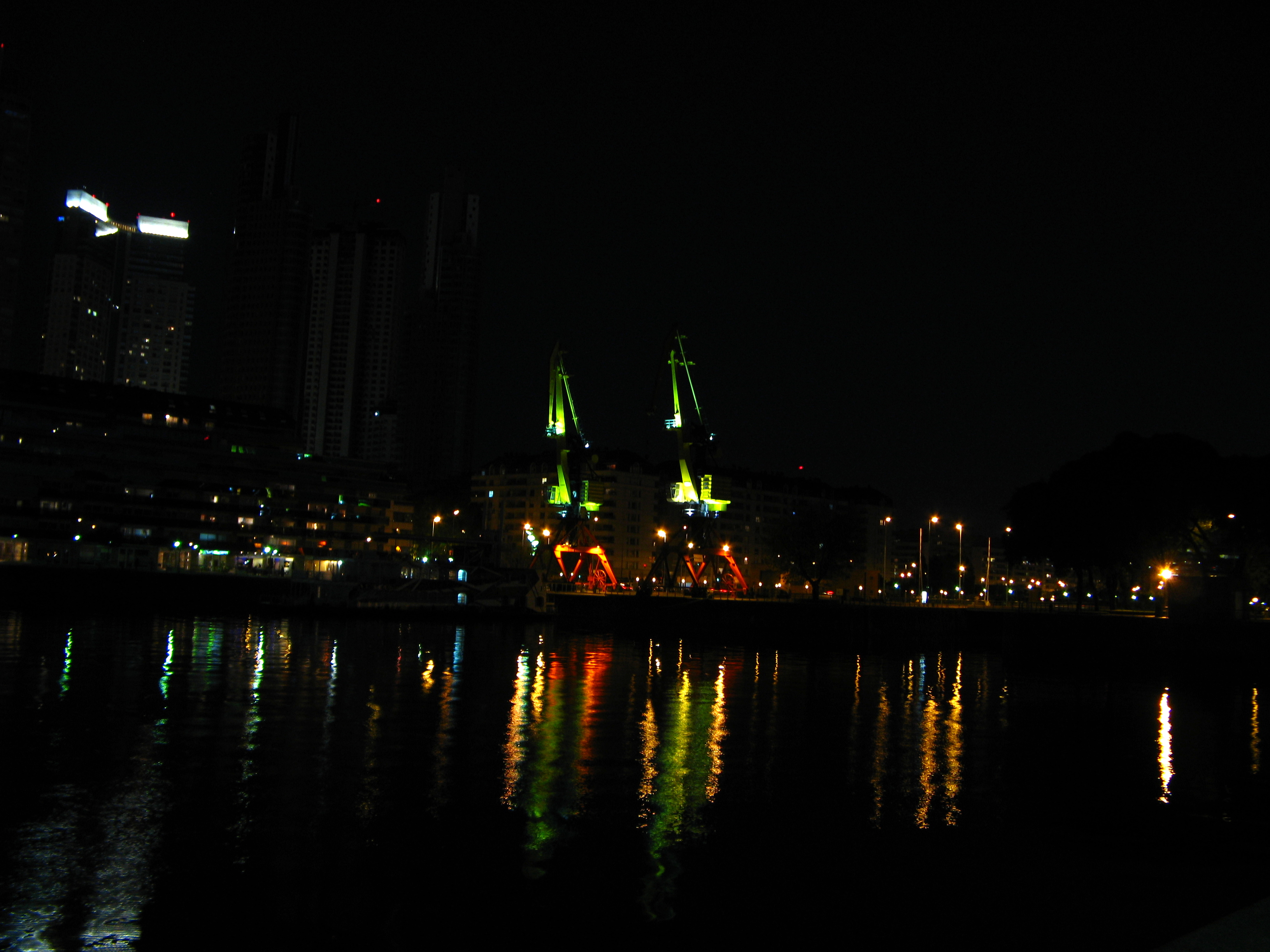 Puerto Madero de noche