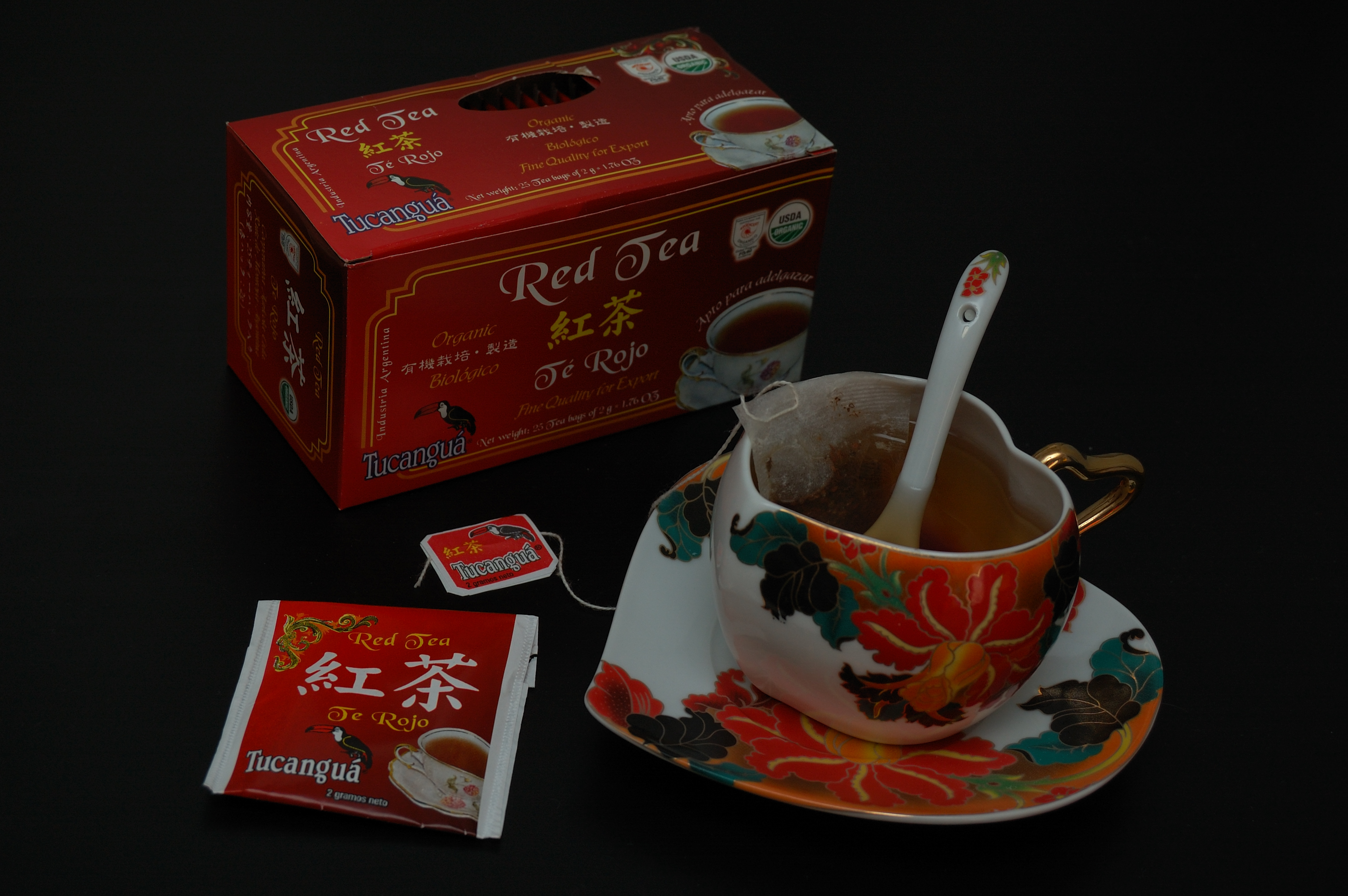 Tacita de té con forma de corazón