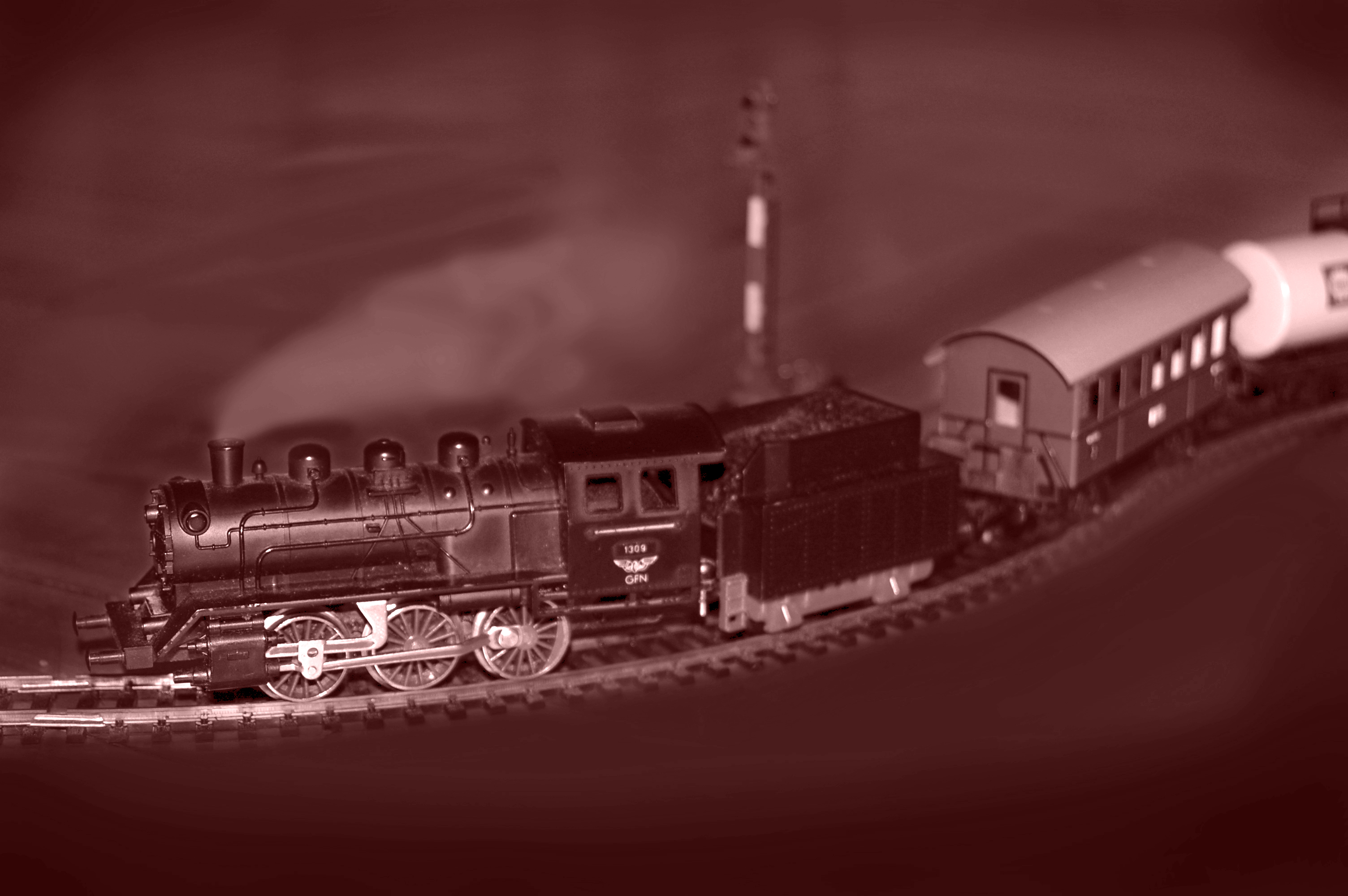 Tren nocturno, reminiscencias de la infancia (versión monocromática)