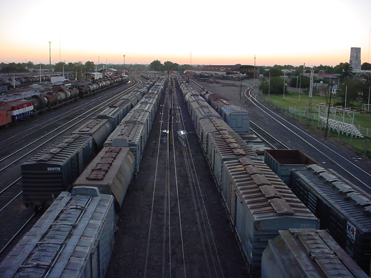 Vagones desde el Viaducto Avellaneda