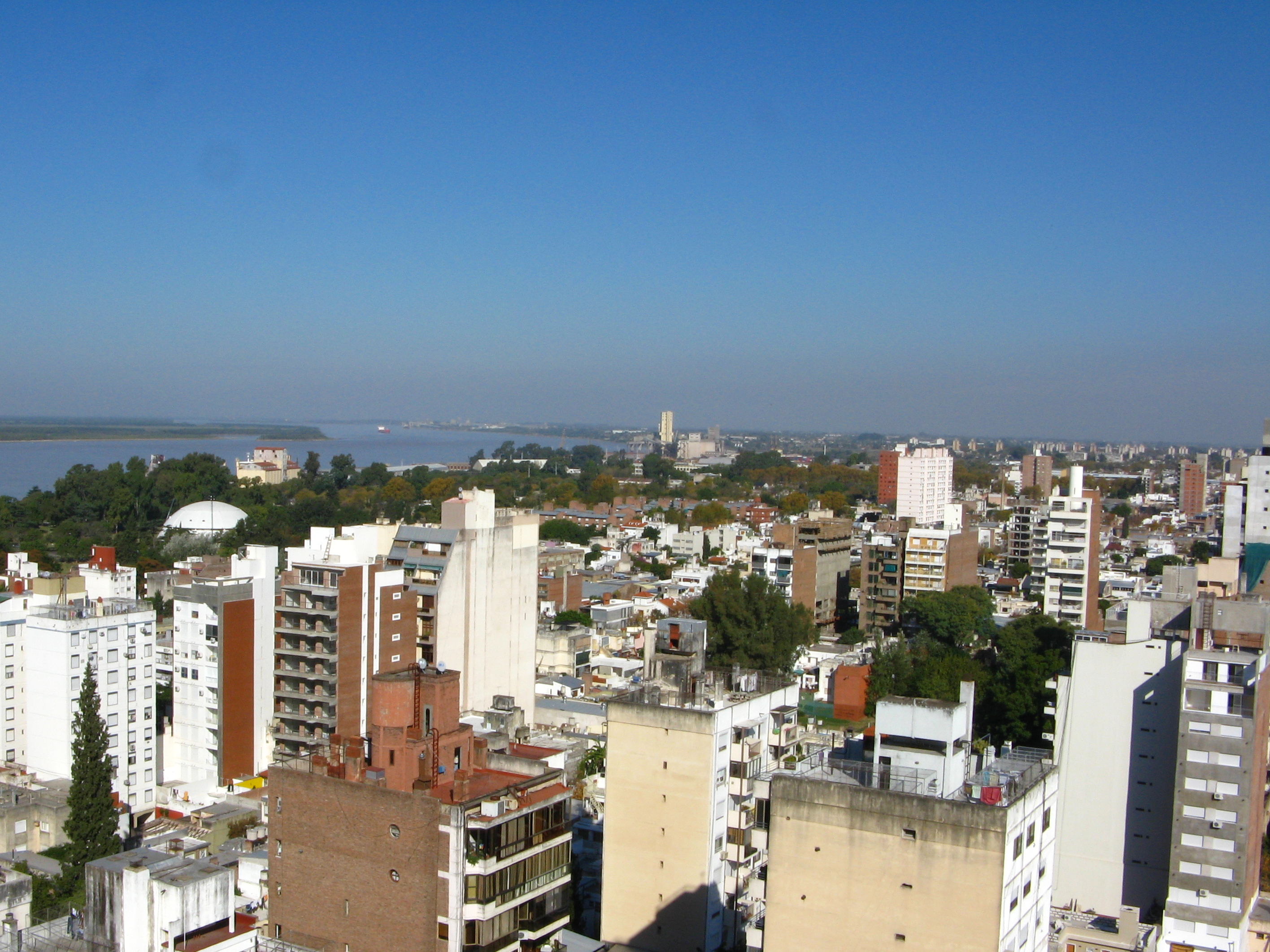 Vista de Rosario desde un edificio de la calle Colón
